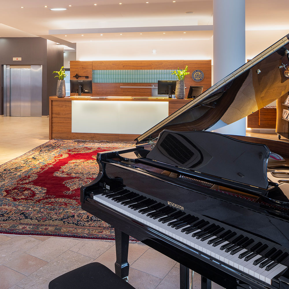 Wichtige Hotel-Infos, Essenszeiten, Check-in und Check-out